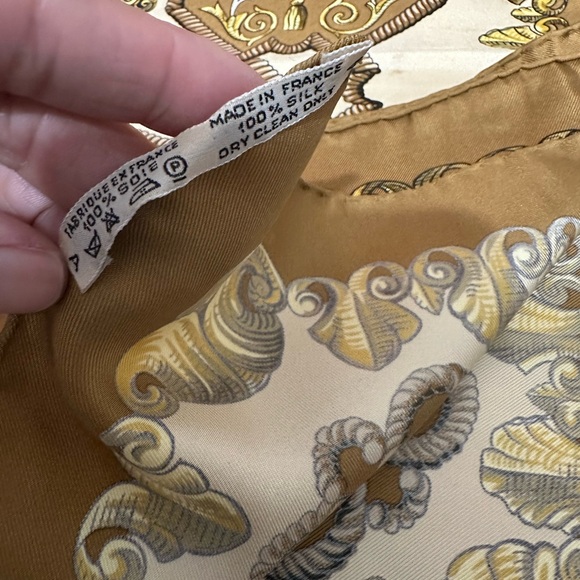 HERMES ❤️🌟 “LUDOVICUS MAGNUS” SILK SCARF HAND-ROLLED EDGES W/ BOX⭐️ - Picture 6 of 6